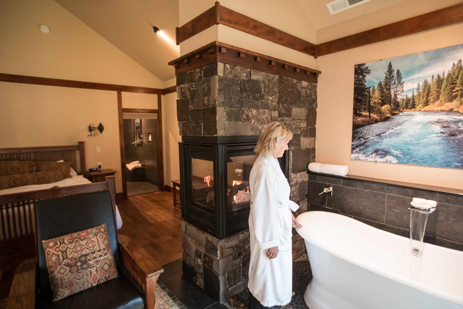 Curl Up and Get Warm – Central Oregon’s Cozy Romantic Getaways